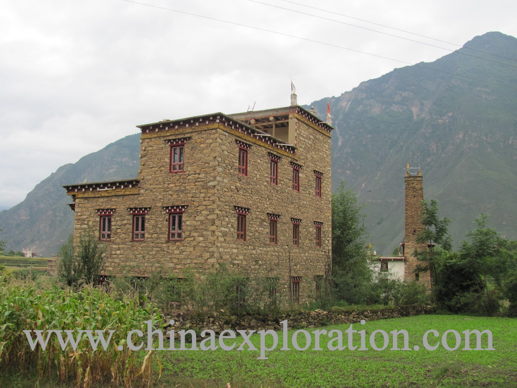 Tibetan House & Watch Tower in Danba